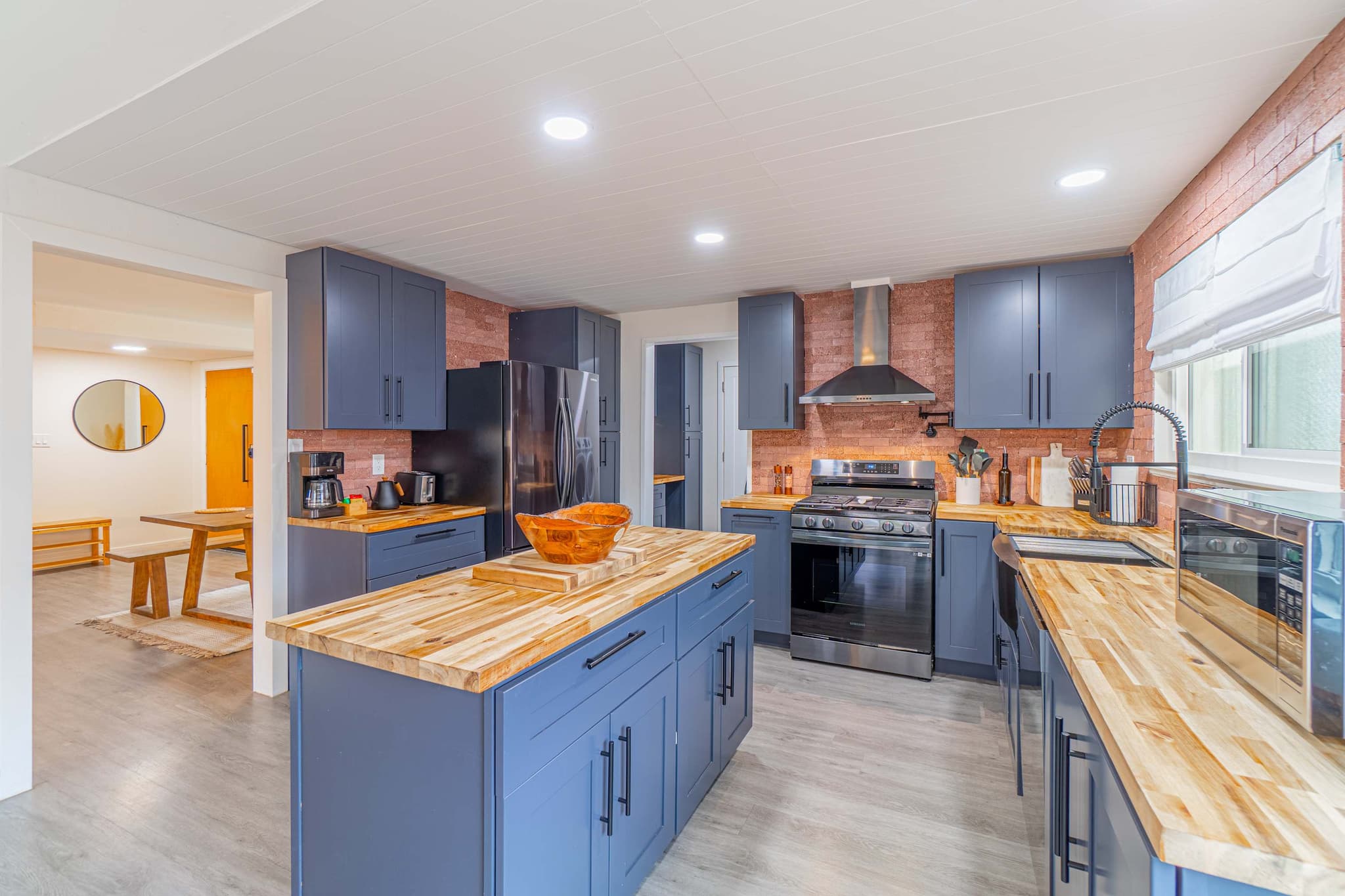 Cozy Family Retreat | Pet Friendly + Fenced Yard — photo 3