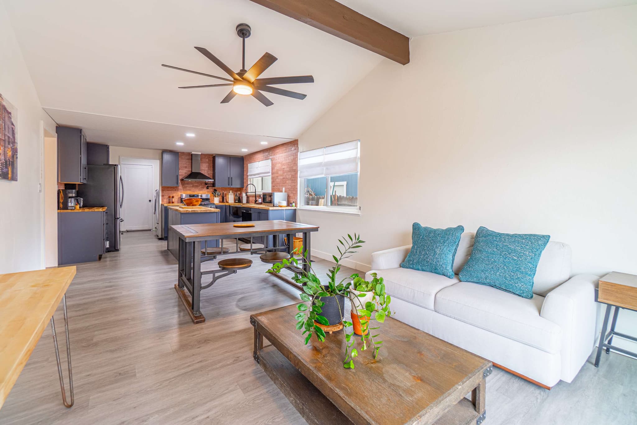 Cozy Family Retreat | Pet Friendly + Fenced Yard — photo 8