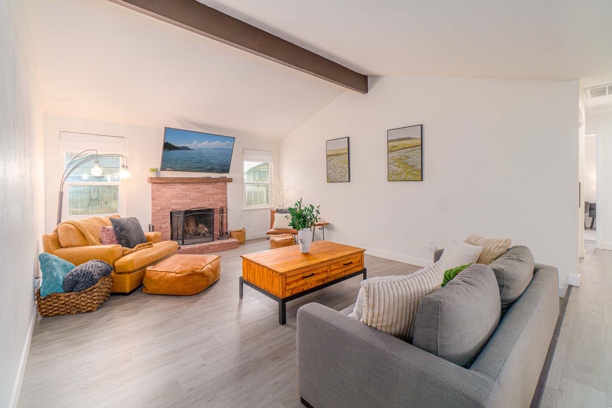 Cozy Family Retreat | Pet Friendly + Fenced Yard — a vacation rental managed by Duvoire