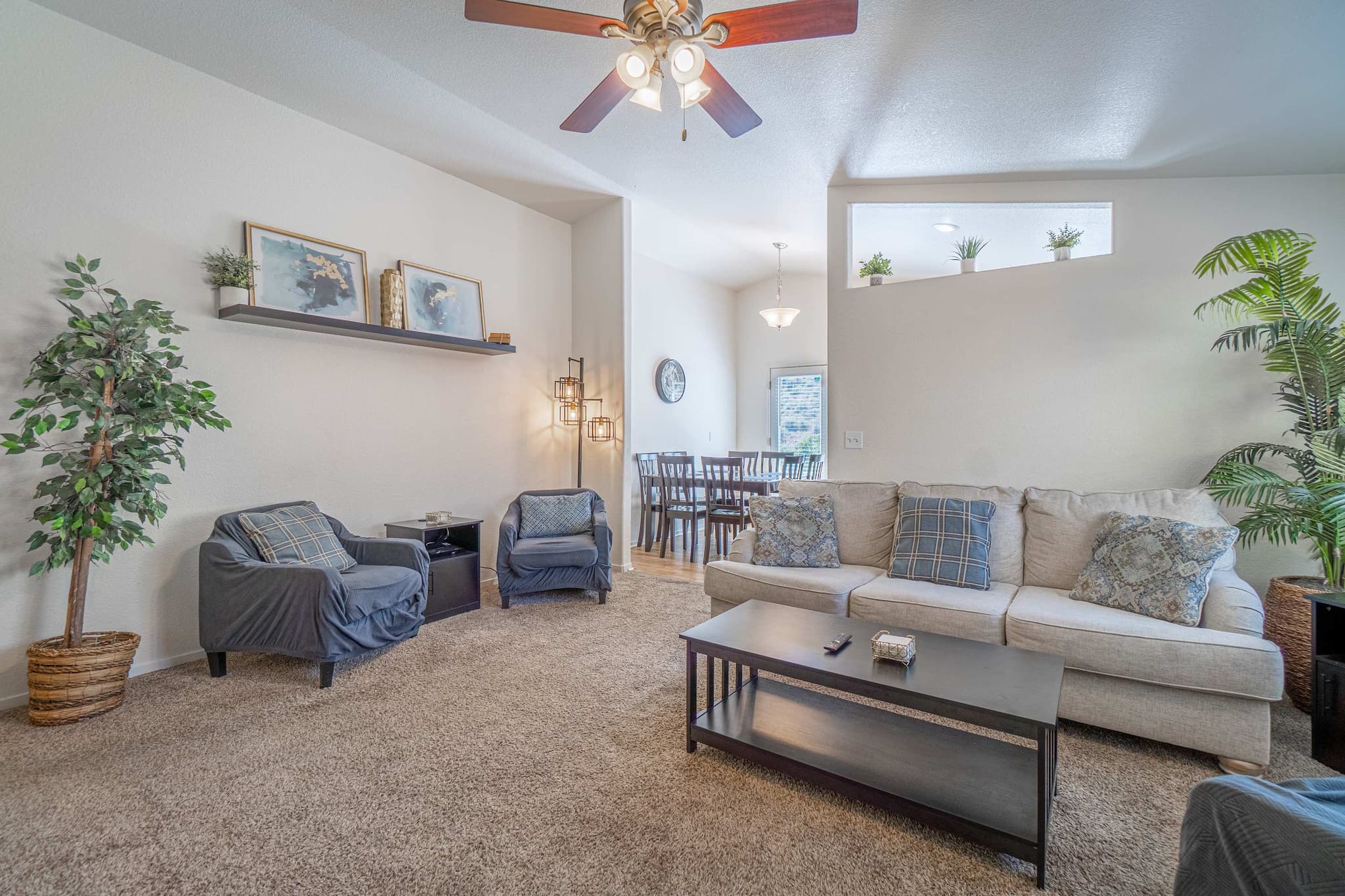 Large Group Escape, 5 Beds, Pets Welcome — a vacation rental managed by Duvoire