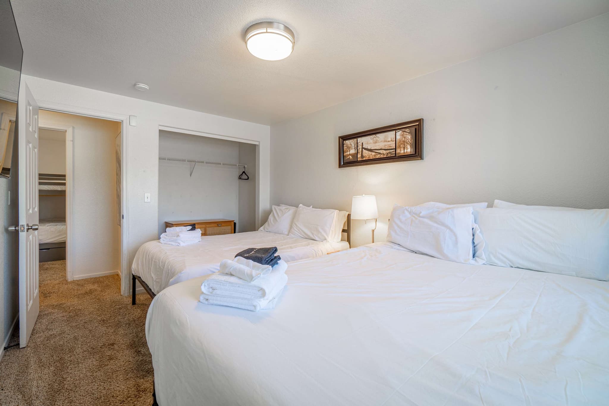 Large Group Escape, 5 Beds, Pets Welcome — photo 10