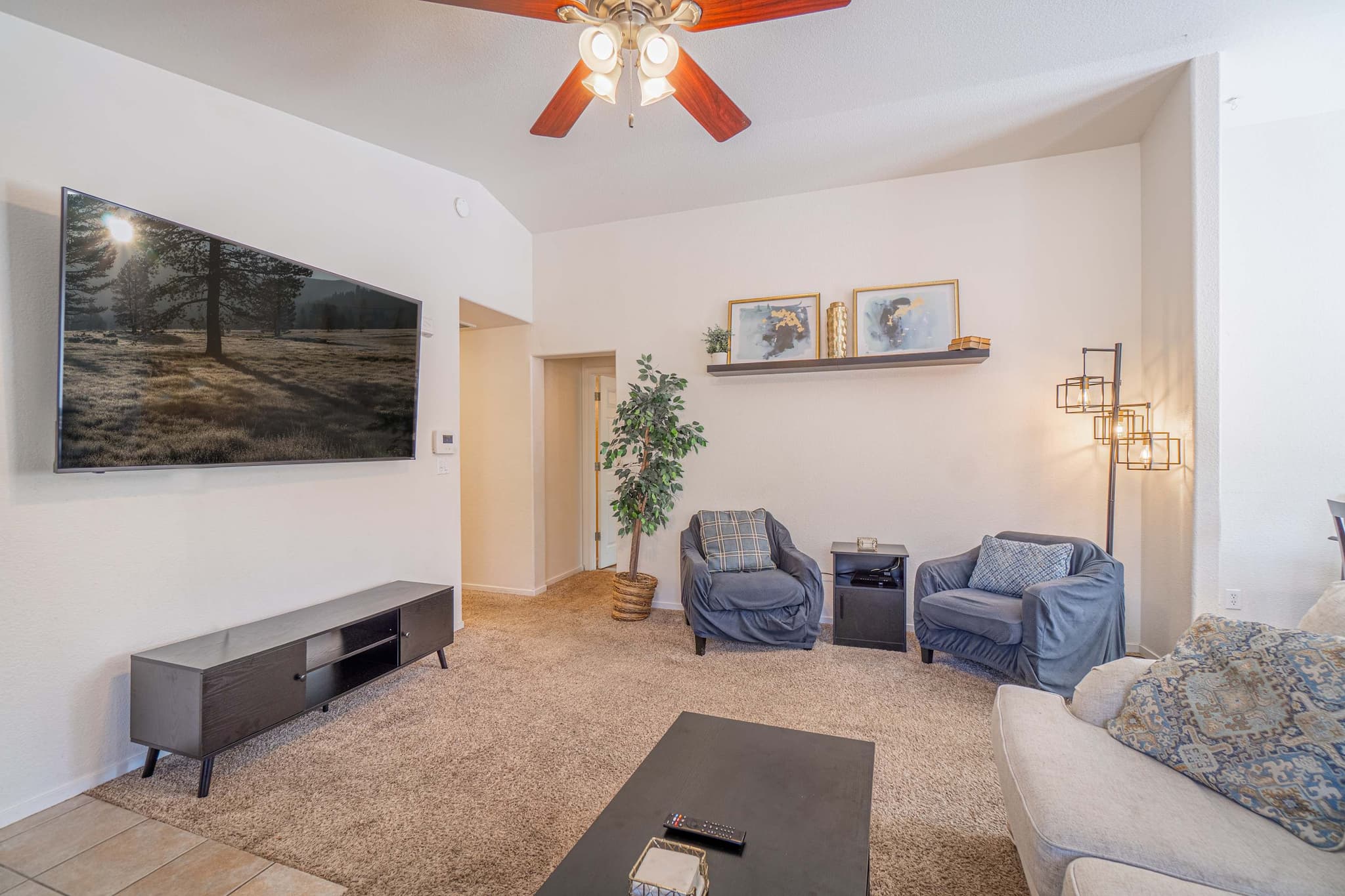 Large Group Escape, 5 Beds, Pets Welcome — photo 3
