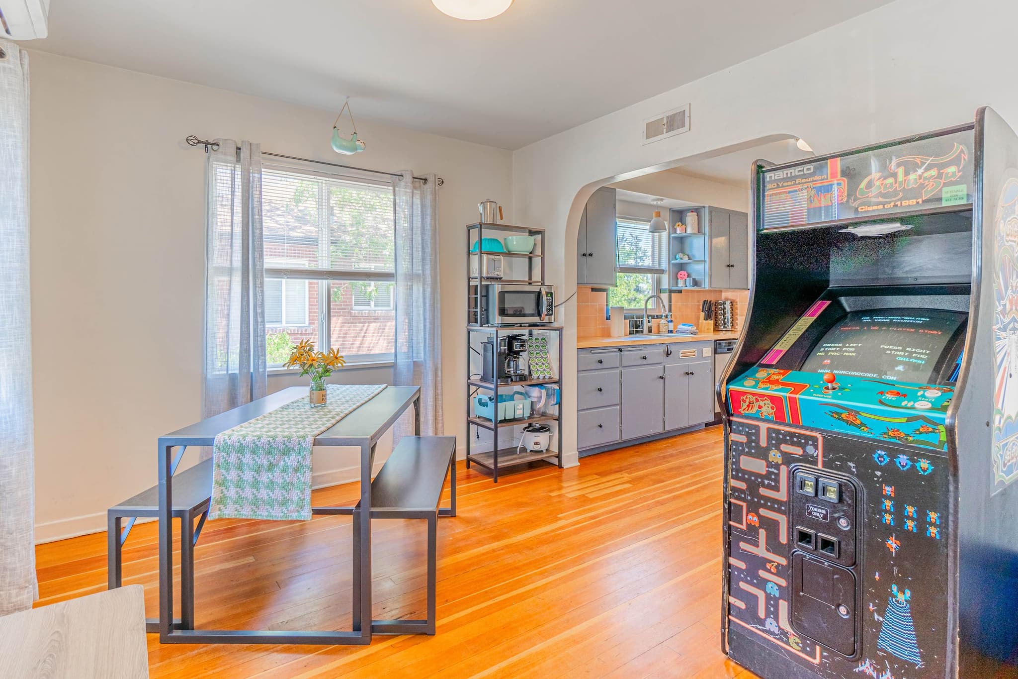 Midtown Sanctuary w Pac-Man! — a vacation rental managed by Duvoire