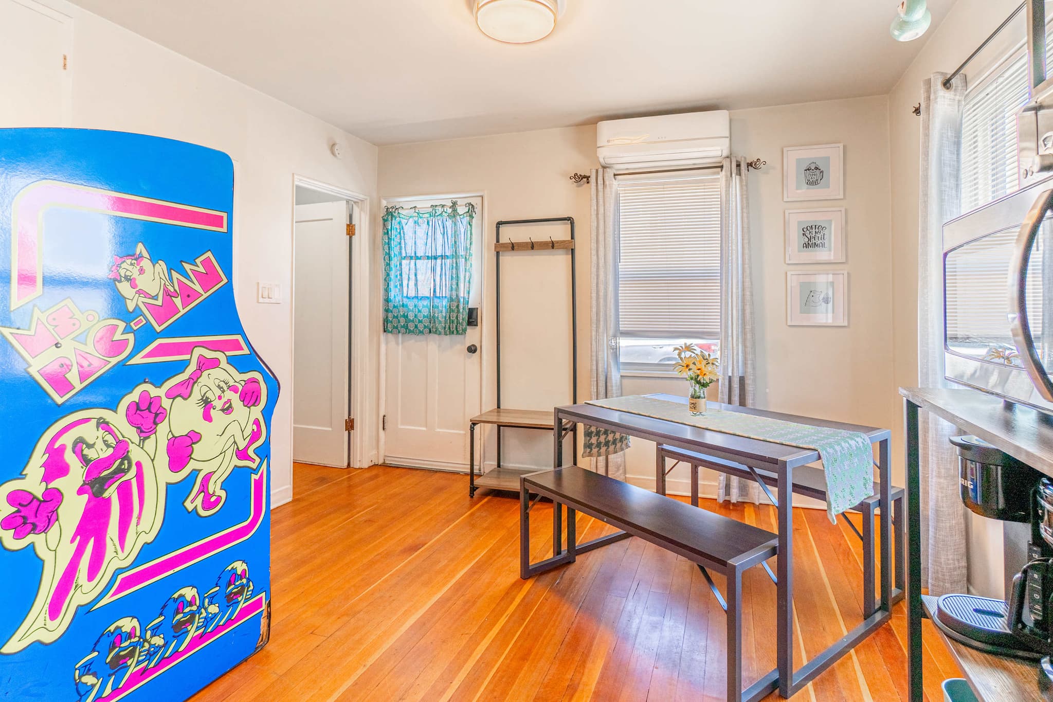 Midtown Sanctuary w Pac-Man! — photo 9